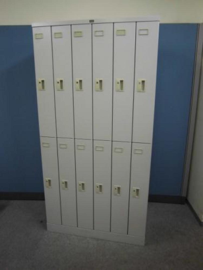 【WEB特価】　12人用ロッカー
                                    中古
            