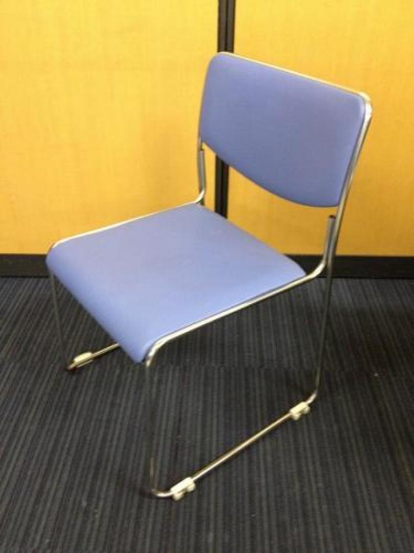 ■￥2,100-：5/11在庫■スタッキングチェア■色：ブルー■合計6脚【会議チェア】
                                    中古
            