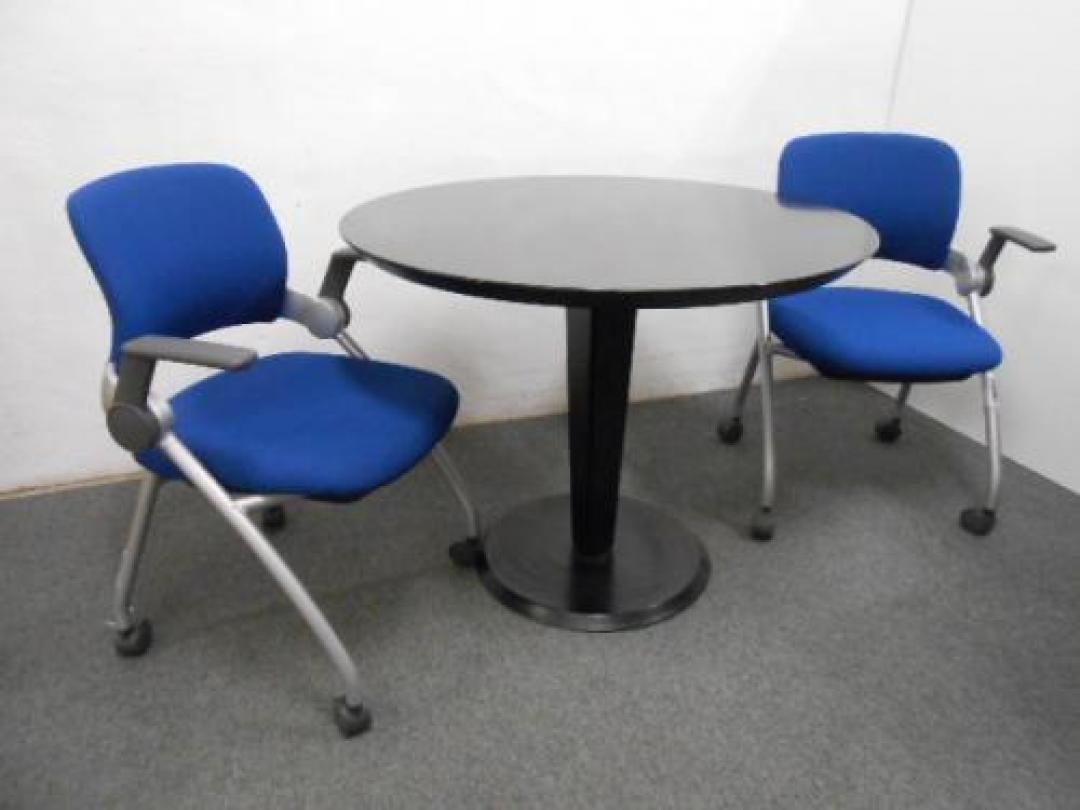 丸テーブル＆ミーティングチェア2脚セット　｜　ミーティングチェア　コクヨ　KOKUYO　シグザチェア　Sixa　｜　丸テーブル unknow　W900 D900 H700　｜1セットのみ　｜【セット商品】【会議チェア】
                                    中古
            