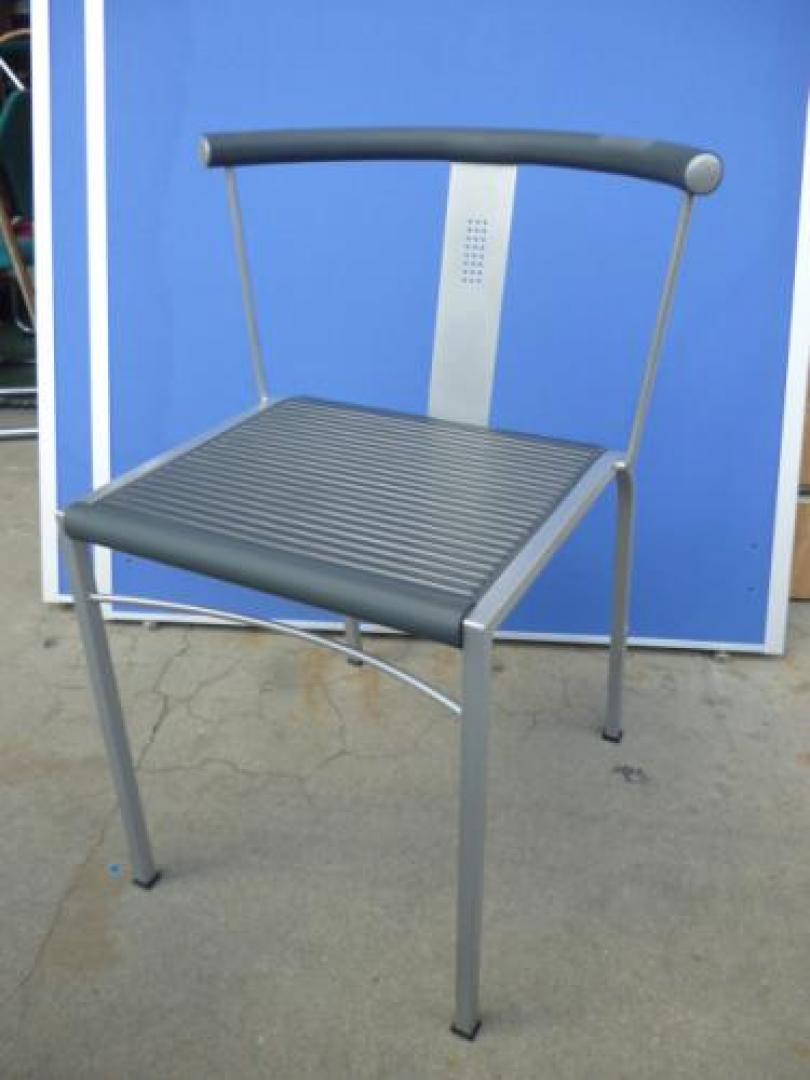 ちょっとした、ミーティングスペース、休憩所等にどうでしょうか？【会議チェア】
                                    中古
            