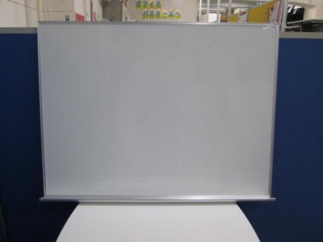 ■状態良好■W1500の壁掛けホワイトボードが入荷。壁掛け用金具もしっかりついているから安心。
                                    中古
            