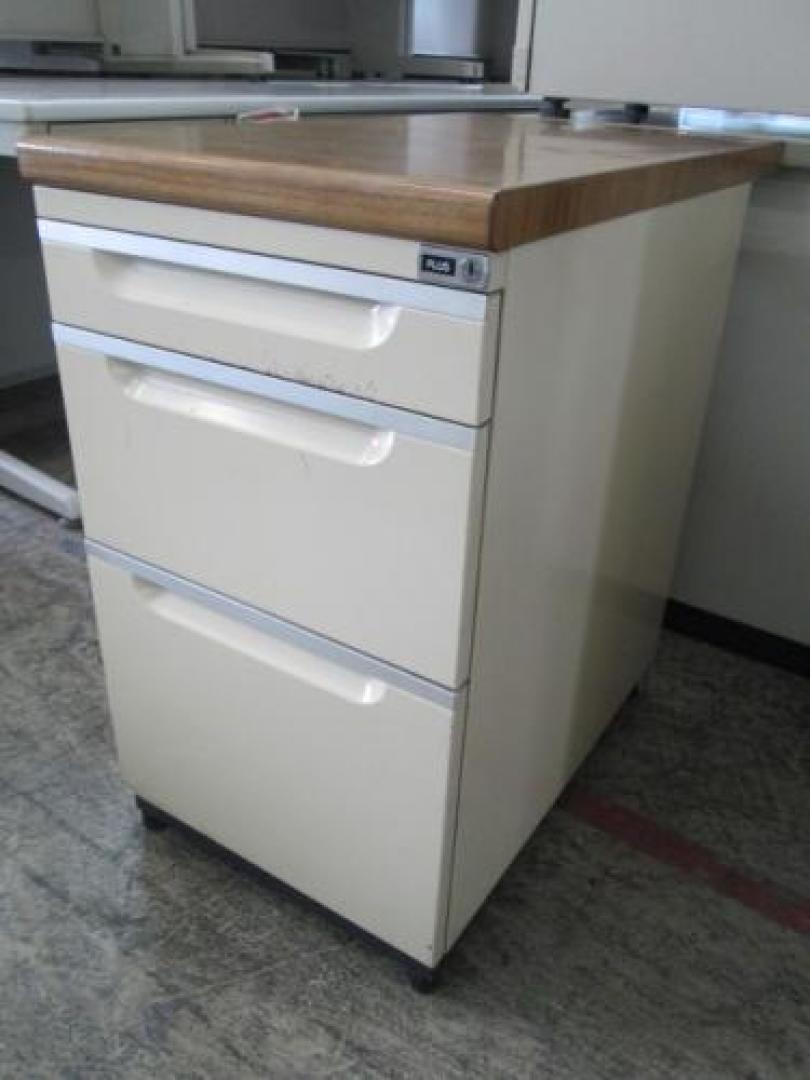 プラス　脇机3段　木目　
                                    中古
            