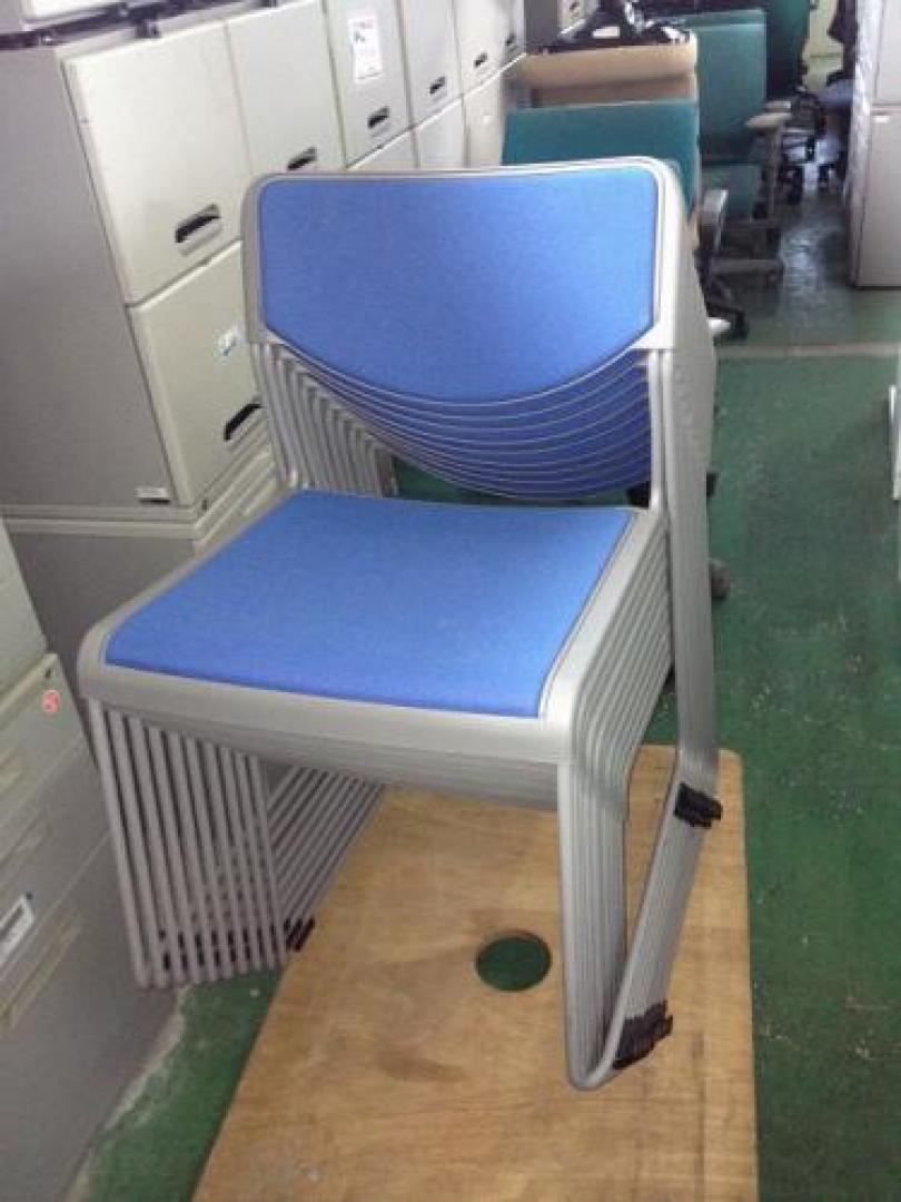 スタッキングチェア【会議チェア】
                                    中古
            