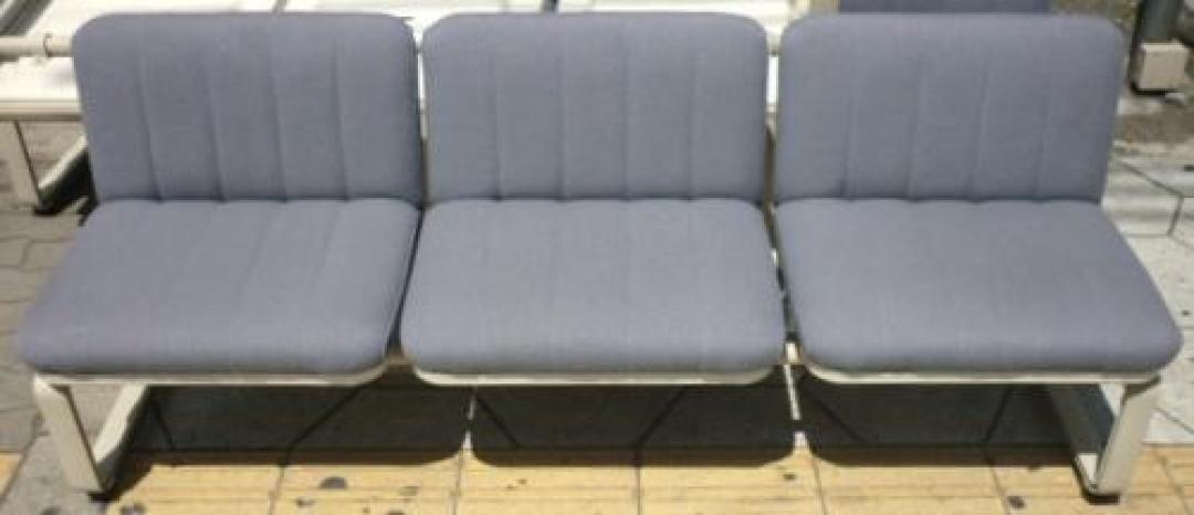 ■3人用ロビーチェア■一流メーカー品!!■重量：大■<br>かなりしっかりしてますよ!!
                                    中古
            