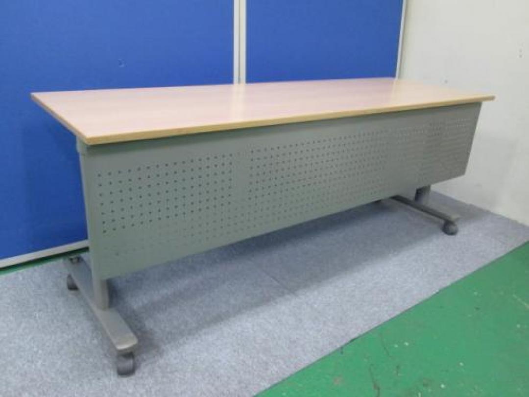 【内田洋行製　木目調スタックテーブル】【幕板付】会議室の必需品　収納に便利なスタック機能+キャスター付
                                    中古
            