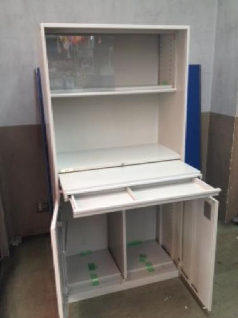 ■オカムラ製　 ■キッチンキャビネット　上部ガラス引き違い　オフィスの一角に!!　京都、滋賀を配送費5%OFF
                                    中古
            