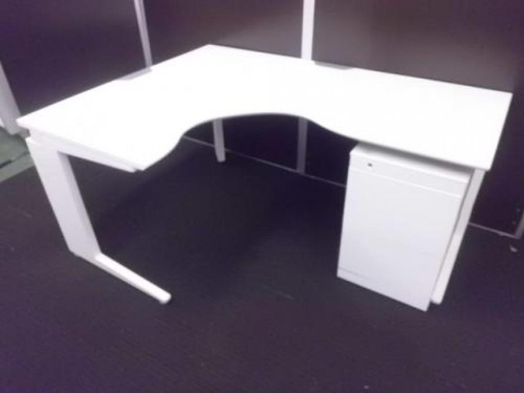 【２点セット商品シリーズ】オカムラ製　プロユニットＬ字デスク＋プロユニット３段ワゴンセット　　■　左L方のみ在庫ございます　■　【セット商品】【ロット】
                                    中古
            