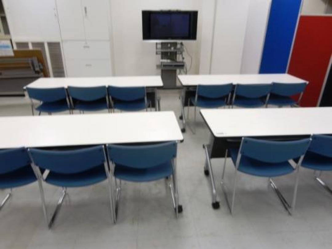 ■研修セット サイドスタック＋スタッキングチェア
                                    中古
            