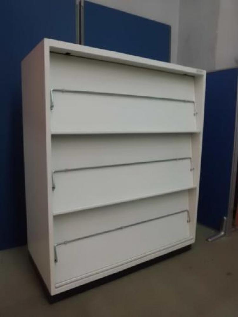 ■中古【■イトーキ製　　■貴重なホワイト色】※京都、滋賀県、配送費5パーセントOFF対象商品！
                                    中古
            