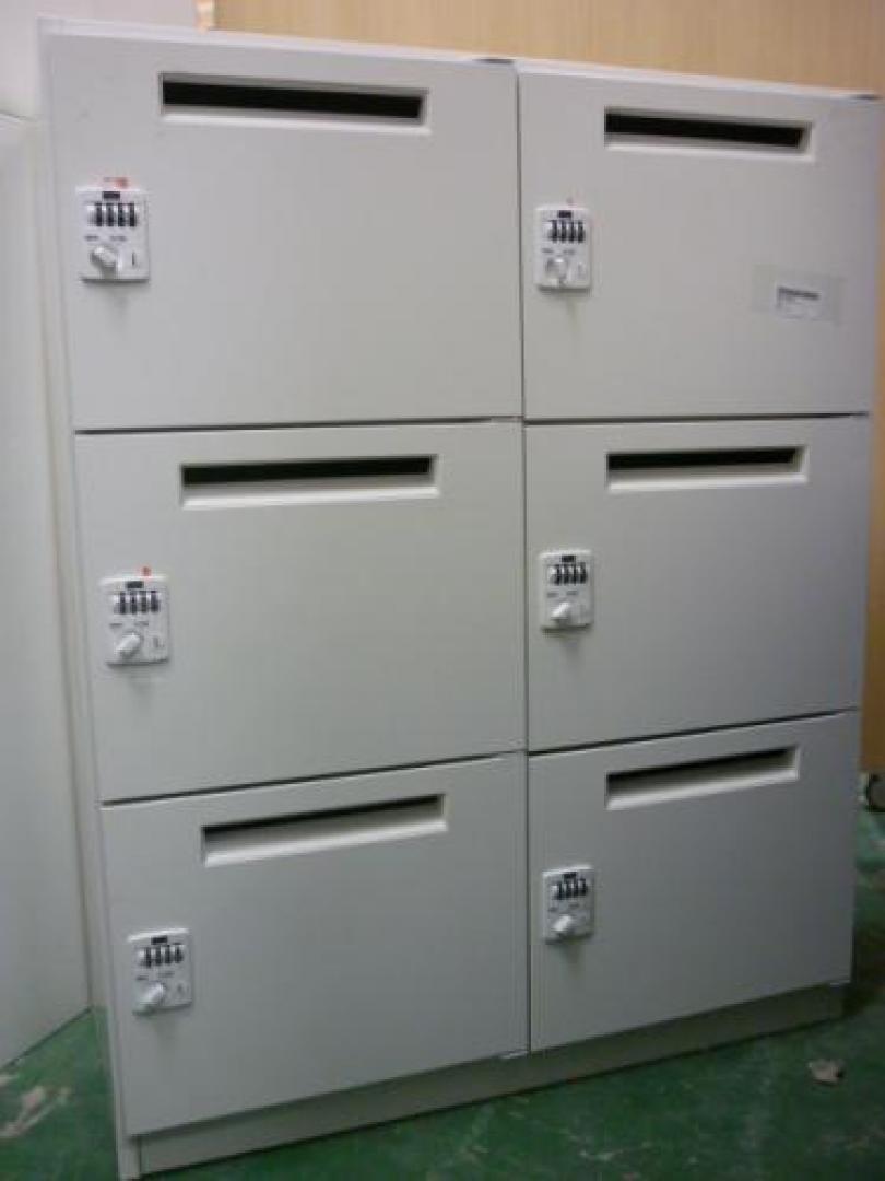 ■有名メーカー商品がこの価格!!　内田洋行製　6人用メールロッカー/ダイヤル錠付き■
                                    中古
            