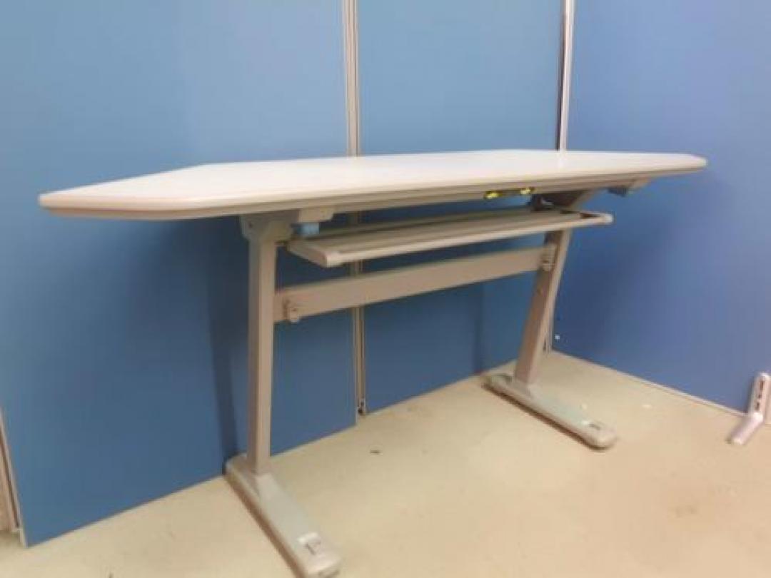 【■オカムラ製　■折畳式可能　■Ｌタイプ】
                                    中古
            