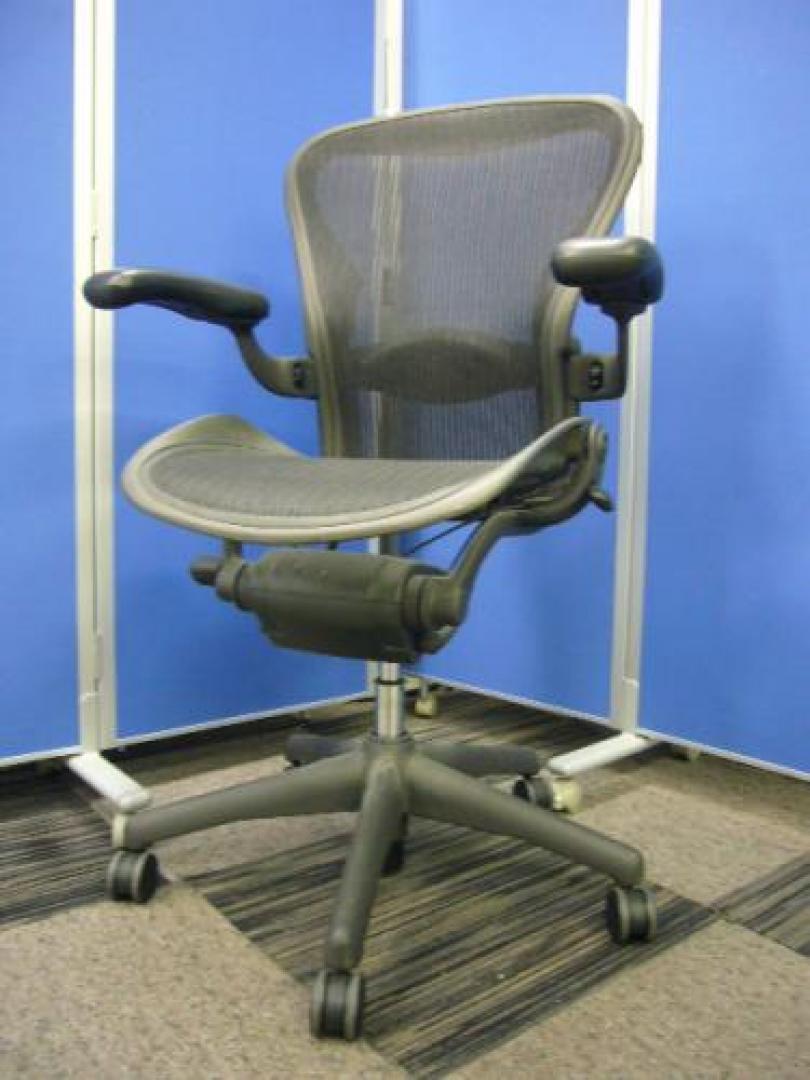 中古】アーロンチェア Herman Miller/ハーマンミラー 肘付ハイバック