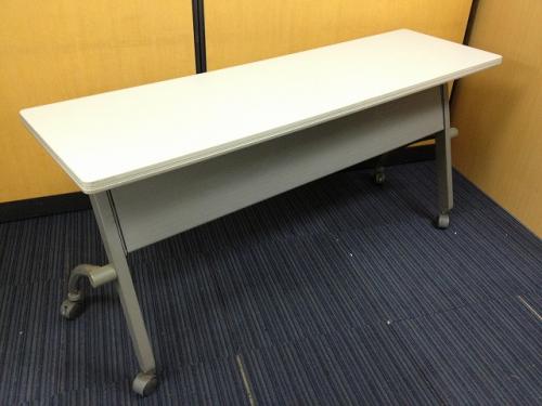 【￥4,200-｜5/9更新】■サイドスタックテーブル■お安い■幕板付き■横幅1800mm■
                                    中古
            