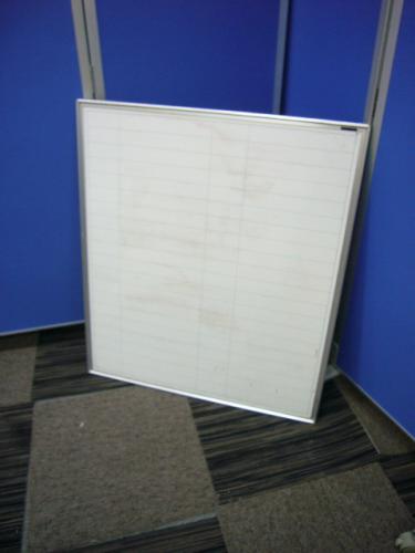 ☆　壁掛けホワイトボード　横書きタイプ　☆
                                    中古
            