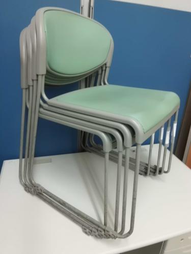 ■スタッキングチェア4脚セット　■オカムラ製【会議チェア】
                                    中古
            