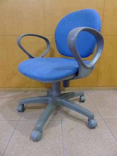 特価品｜オフィスチェア｜トヨセット｜肘付きチェア｜1脚限定商品｜中古オフィス家具｜大阪【OAチェア】
                                    中古
            