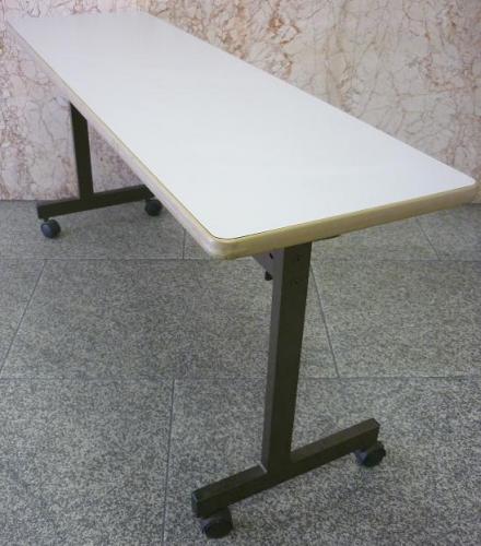 ■多少傷あり■　3名様向け人気モデル入荷！
                                    中古
            