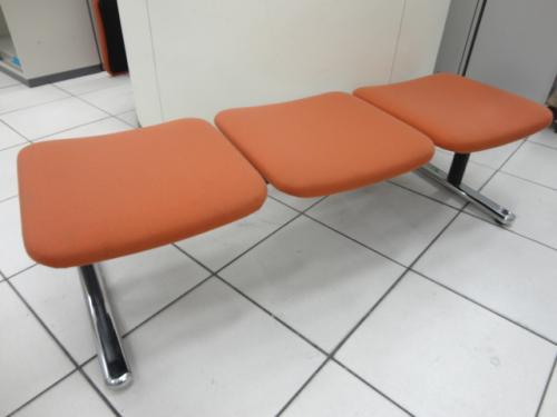 ■３人用　ロビーチェア
                                    中古
            