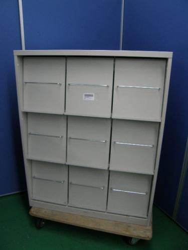 【雑誌架】状態良好★☆めったに入荷しない代物です！！限定1台
                                    中古
            