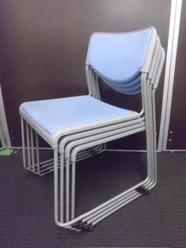 【￥１２.０００　４点セット商品シリーズ】イトーキ製　スタッキングチェア×４脚　■　状態良好　【セット商品】【会議チェア】
                                    中古
            