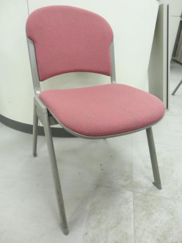 ■内田洋行製　スタッキングチェア【会議チェア】
                                    中古
            