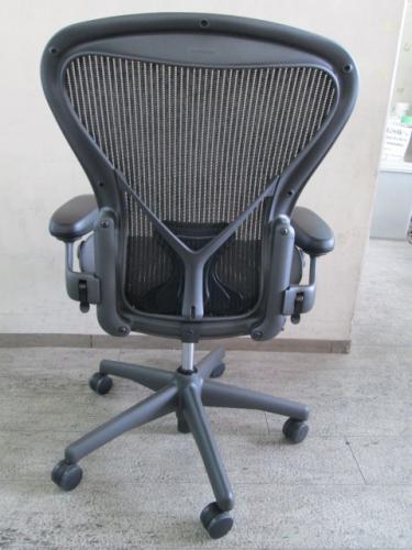新古品】アーロンチェア Herman Miller/ハーマンミラー 肘付