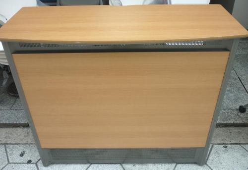 ■インフォメーションカウンター■　演台の代わりにも
                                    中古
            