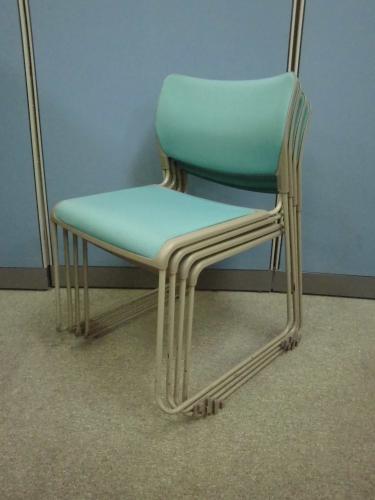 Okamura製　スタッキングチェア4脚お得セット♪　【セット商品】【会議チェア】
                                    中古
            