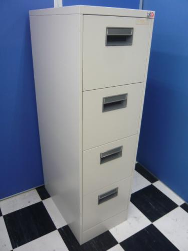 【美品】■大量収納可能■　A4ファイルキャビネット4段引出し　ファイル収納に困ったら※小スペースで大量収納
                                    中古
            
