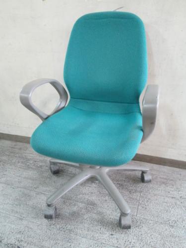 オカムラ　ＣＸチェア　肘付　グリーン【おつとめ品】オフィスチェアー【OAチェア】
                        
                                    中古
            
