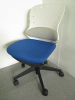 イトーキ(ITOKI)　オフィスチェア　ループ　肘無　ブルー　事務椅子【OAチェア】