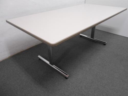 ミーティングテーブル　Ｔ字脚　｜　オカムラ　岡村製作所　｜　幅1800×奥行900×高さ700
                                    中古
            