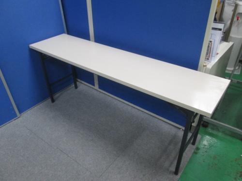 W1800の折りたたみテーブルが大量に入荷。会議ルームやちょっとした催しの際にいかがでしょう。
                                    中古
            