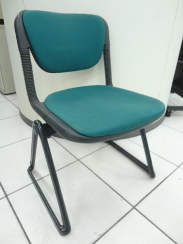イトーキ製【ITOKI】 スタッキングチェア　【会議チェア】
                                    中古
            
