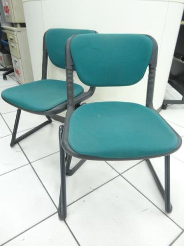 イトーキ製【ITOKI】 スタッキングチェア　【会議チェア】
                                    中古
            
