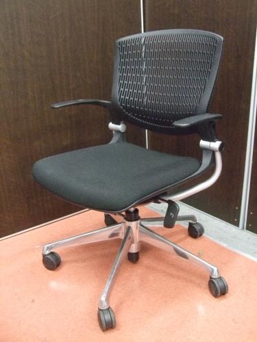 【希少！】■オカムラ製　Grata(グラータ）シリーズ■【人気シリーズ】■オールブラック仕様■残り1脚【会議チェア】
                                    中古
            