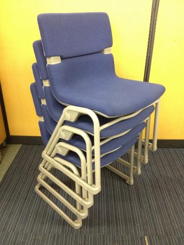 【会議用椅子】スタッキングチェア（ドーサルチェア）【7/3更新】<br>【状態良好品】【数が揃います】【座り心地抜群】【超オススメ品】【会議チェア】
                                    中古
            