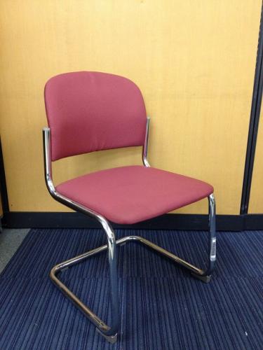 *格安品*【￥1,980-｜6/15更新】<br>■スタッキングチェア　■美しいピンク　【会議チェア】
                                    中古
            