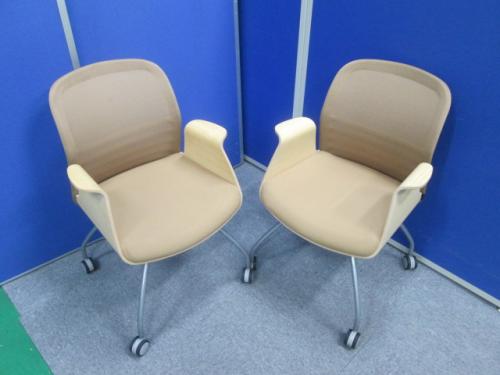 【セット商品】【専門業者クリーニング済み】■美品■　オカムラ製　高級ミーティングチェア　Peterra(ぺテラ）チェア×2脚セット【会議チェア】
                                    中古
            
