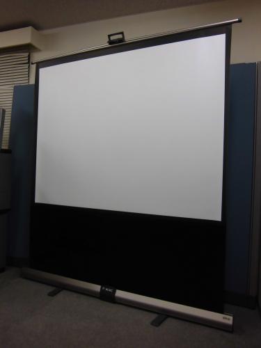 プロジェクター用スクリーン
                                    中古
            