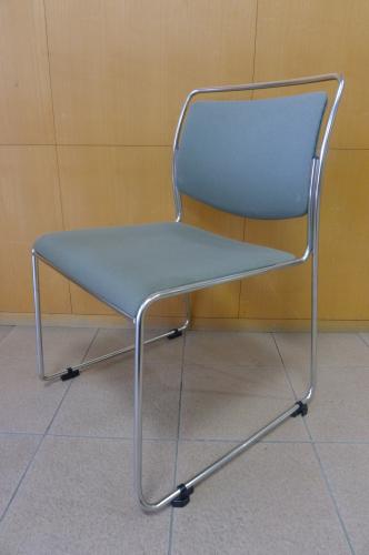 良品｜スタッキングチェア｜イトーキ製｜人気商品｜中古オフィス家具｜大阪【会議チェア】
                                    中古
            