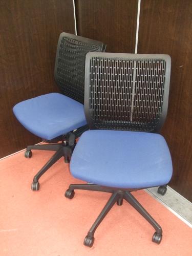 【ヴィスコンテチェア】オカムラ製の人気チェアを2脚セットでご提供♪【急な増員に・・・】【OAチェア】
                                    中古
            