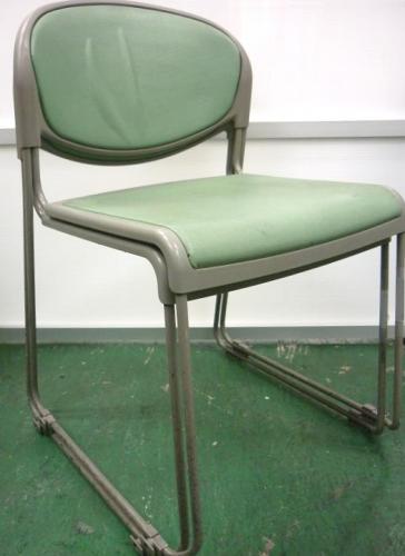 【セット商品】　オカムラ(okamura)　8120-ZZ-P608<br>面接用にどうぞ【会議チェア】
                                    中古
            