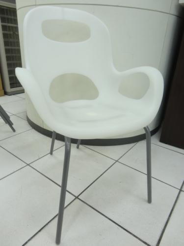 Umbra製　オーチェア　スタッキング【会議チェア】
                                    中古
            