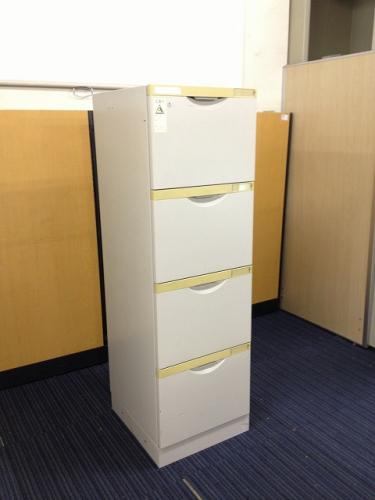 【A4ファイルキャビネット】4段キャビネット【7/12在庫情報】<br>【コンパクトサイズ】【横幅400ミリ】【4段引出】【中古品では珍しです】
                                    中古
            