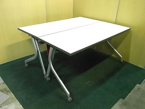 【セット商品】【状態良好！】■プラス　■サイドスタックテーブル　W1500　ホワイト　幕板型デスクトップパネル付き　２台
                                    中古
            