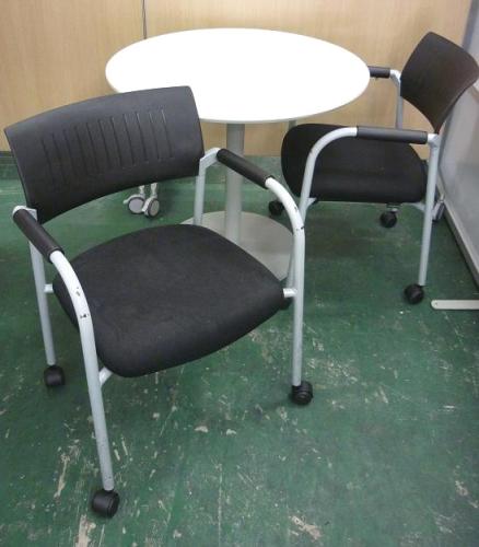 【セット商品】　丸テーブル＋ドイツの高級家具ブランド　ドーファン(Dauphin)　93シリーズ キャスター・肘付【会議チェア】
                                    中古
            