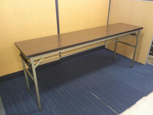 【折り畳みテーブル】【7/9入荷】<br>【バーチ】【状態は悪いです。】【ただ！！使えます】
                                    中古
            