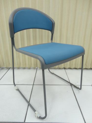 内田洋行/ウチダ ミーティングチェア(連結仕様) MP-140 定価：16,065【会議チェア】
                                    中古
            