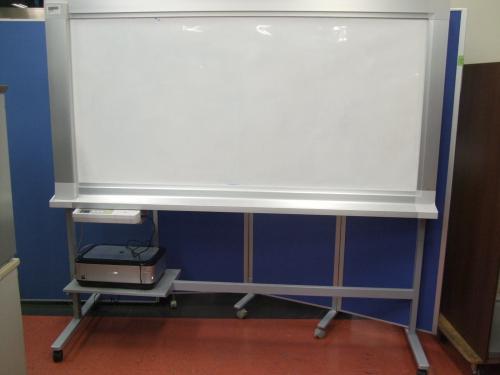 【ＯＡボード】コクヨ製のＯＡボード入荷致しました！【カラー対応】「プリンター台付｣
                                    中古
            